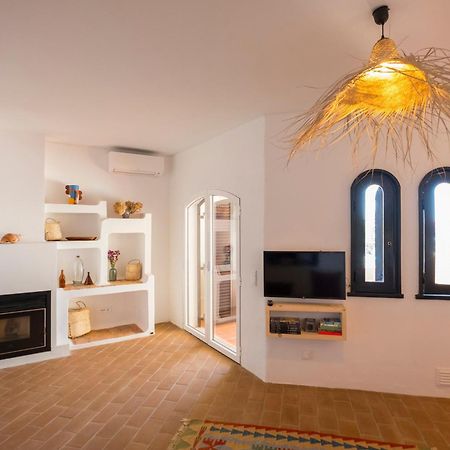 Cozy Beach Apartment W/ Sea View, Free Parking & Ac Carvoeiro  Kültér fotó